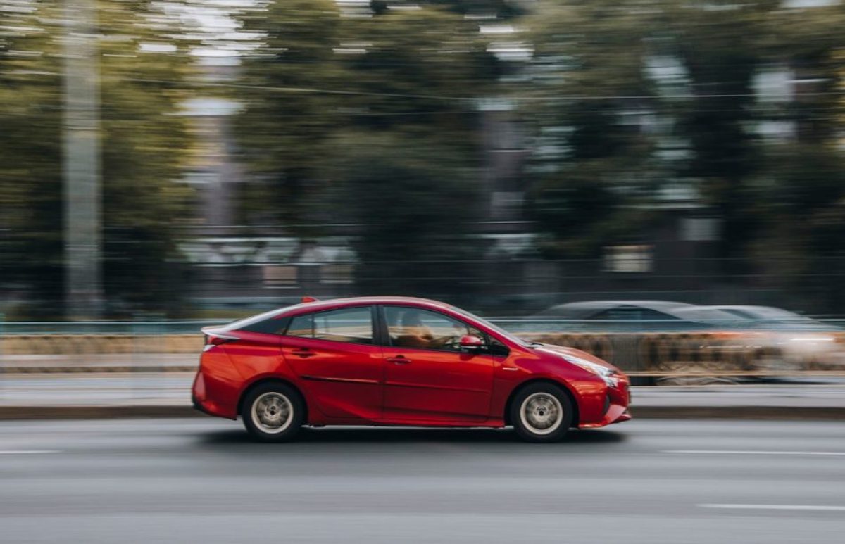 toyota prius 12v battery test