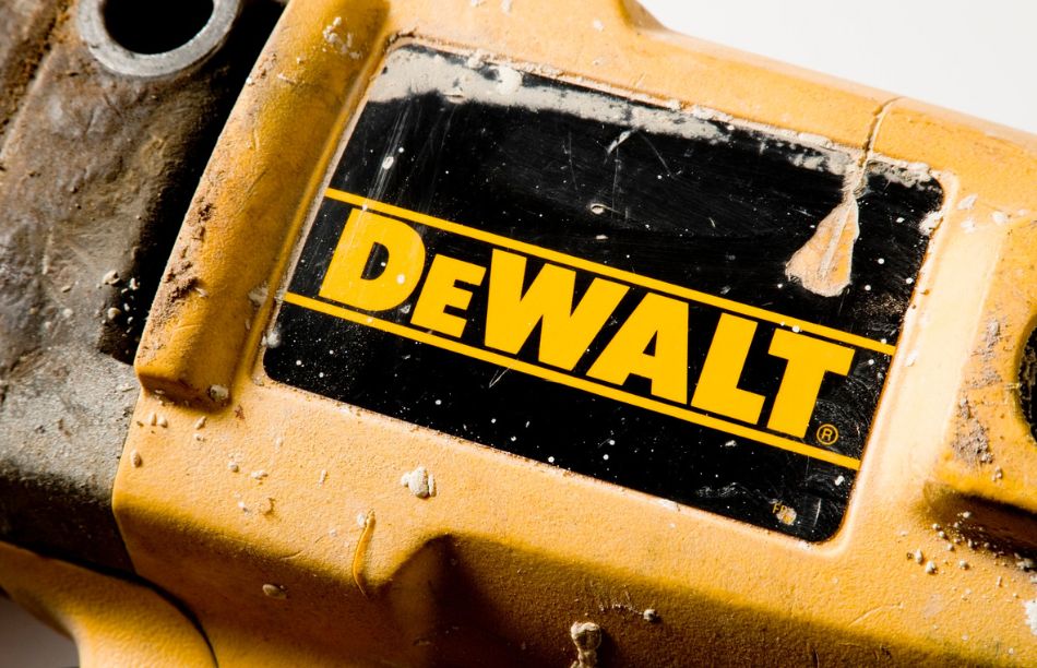 How Long Does Dewalt Battery Take To Charge? (Explained!)